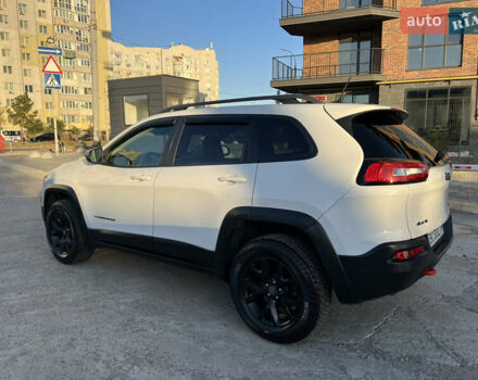 Білий Джип Cherokee, об'ємом двигуна 2.36 л та пробігом 184 тис. км за 13800 $, фото 18 на Automoto.ua