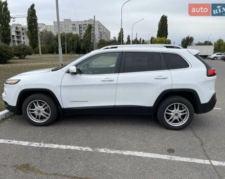 Білий Джип Cherokee, об'ємом двигуна 2.36 л та пробігом 180 тис. км за 12800 $, фото 1 на Automoto.ua