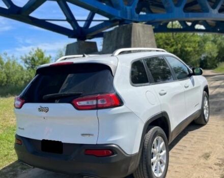 Белый Джип Чероки, объемом двигателя 3.2 л и пробегом 129 тыс. км за 10000 $, фото 6 на Automoto.ua