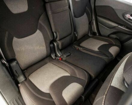 Белый Джип Чероки, объемом двигателя 2.4 л и пробегом 76 тыс. км за 8100 $, фото 9 на Automoto.ua