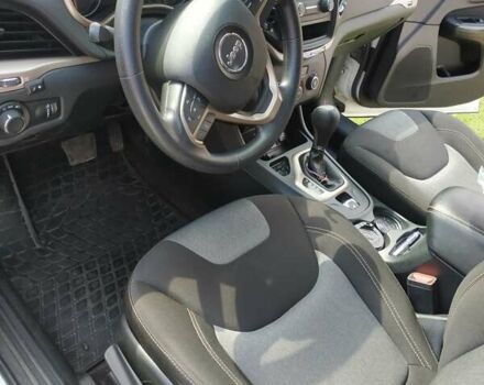 Белый Джип Чероки, объемом двигателя 2.36 л и пробегом 153 тыс. км за 13700 $, фото 34 на Automoto.ua