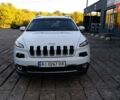 Белый Джип Чероки, объемом двигателя 2.36 л и пробегом 150 тыс. км за 17500 $, фото 1 на Automoto.ua