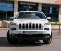 Белый Джип Чероки, объемом двигателя 3.2 л и пробегом 102 тыс. км за 13500 $, фото 1 на Automoto.ua