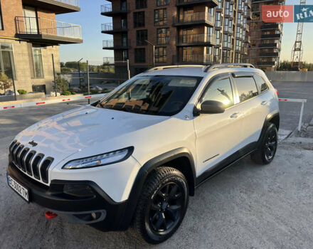 Білий Джип Cherokee, об'ємом двигуна 2.36 л та пробігом 184 тис. км за 13800 $, фото 4 на Automoto.ua