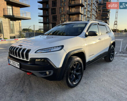 Білий Джип Cherokee, об'ємом двигуна 2.36 л та пробігом 184 тис. км за 13800 $, фото 3 на Automoto.ua