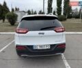 Білий Джип Cherokee, об'ємом двигуна 2.36 л та пробігом 180 тис. км за 12800 $, фото 4 на Automoto.ua