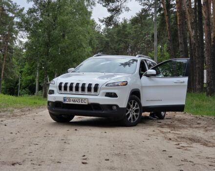 Белый Джип Чероки, объемом двигателя 3.2 л и пробегом 140 тыс. км за 14000 $, фото 2 на Automoto.ua