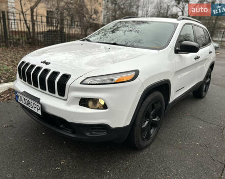 Белый Джип Чероки, объемом двигателя 2.36 л и пробегом 118 тыс. км за 13999 $, фото 3 на Automoto.ua