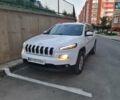 Белый Джип Чероки, объемом двигателя 2.4 л и пробегом 204 тыс. км за 13500 $, фото 1 на Automoto.ua