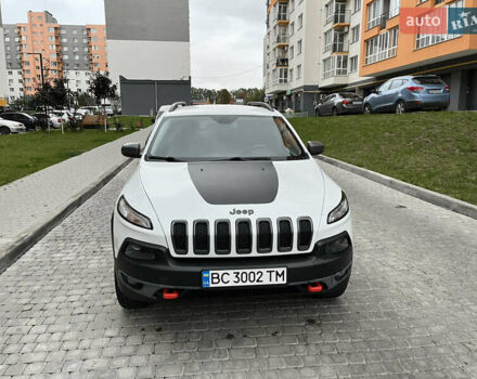 Белый Джип Чероки, объемом двигателя 2.4 л и пробегом 160 тыс. км за 13650 $, фото 3 на Automoto.ua