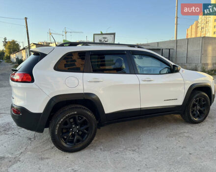 Білий Джип Cherokee, об'ємом двигуна 2.36 л та пробігом 184 тис. км за 13800 $, фото 13 на Automoto.ua