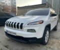 Белый Джип Чероки, объемом двигателя 2.4 л и пробегом 106 тыс. км за 10500 $, фото 1 на Automoto.ua