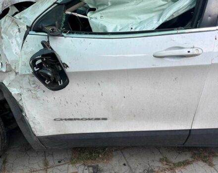 Белый Джип Чероки, объемом двигателя 2.4 л и пробегом 185 тыс. км за 4400 $, фото 6 на Automoto.ua