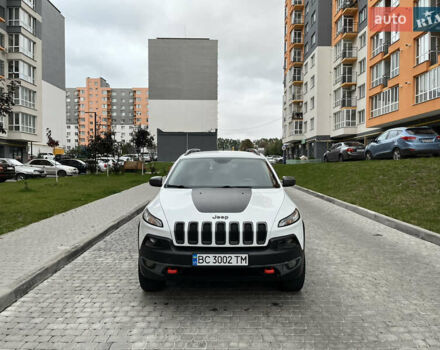 Белый Джип Чероки, объемом двигателя 2.4 л и пробегом 160 тыс. км за 13650 $, фото 4 на Automoto.ua
