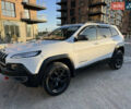 Білий Джип Cherokee, об'ємом двигуна 2.36 л та пробігом 184 тис. км за 13800 $, фото 1 на Automoto.ua