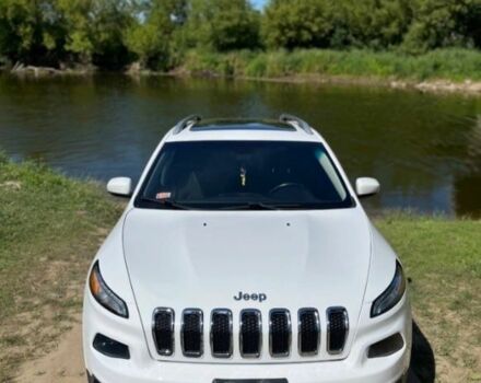 Белый Джип Чероки, объемом двигателя 3.2 л и пробегом 129 тыс. км за 10000 $, фото 1 на Automoto.ua