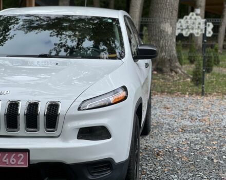 Білий Джип Cherokee, об'ємом двигуна 2.4 л та пробігом 165 тис. км за 11999 $, фото 3 на Automoto.ua