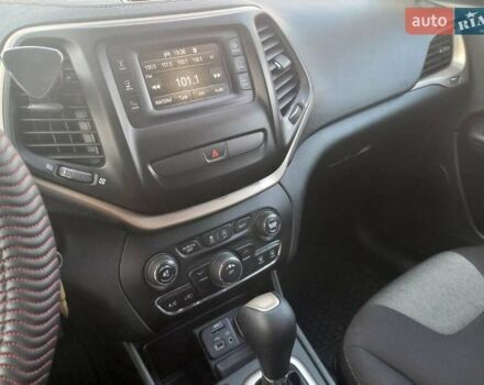 Белый Джип Чероки, объемом двигателя 3.24 л и пробегом 142 тыс. км за 13500 $, фото 11 на Automoto.ua