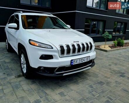 Белый Джип Чероки, объемом двигателя 2.36 л и пробегом 197 тыс. км за 12899 $, фото 4 на Automoto.ua