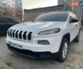 Белый Джип Чероки, объемом двигателя 2.36 л и пробегом 123 тыс. км за 12000 $, фото 1 на Automoto.ua