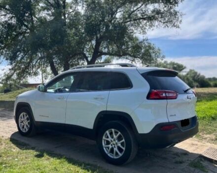 Белый Джип Чероки, объемом двигателя 3.2 л и пробегом 129 тыс. км за 10000 $, фото 4 на Automoto.ua