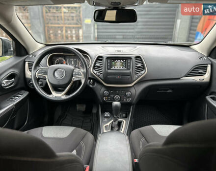 Белый Джип Чероки, объемом двигателя 2.36 л и пробегом 118 тыс. км за 13999 $, фото 15 на Automoto.ua