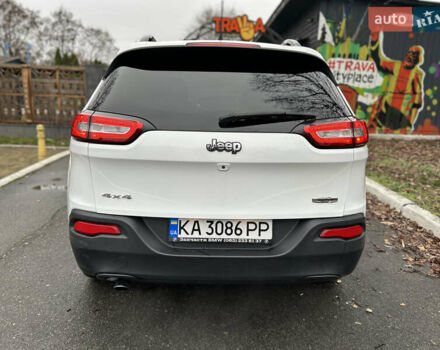 Белый Джип Чероки, объемом двигателя 2.36 л и пробегом 118 тыс. км за 13999 $, фото 5 на Automoto.ua