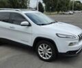 Білий Джип Cherokee, об'ємом двигуна 3.24 л та пробігом 180 тис. км за 14000 $, фото 3 на Automoto.ua