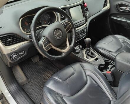 Белый Джип Чероки, объемом двигателя 3.2 л и пробегом 140 тыс. км за 13700 $, фото 9 на Automoto.ua