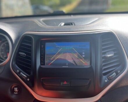 Белый Джип Чероки, объемом двигателя 3.2 л и пробегом 129 тыс. км за 10000 $, фото 11 на Automoto.ua