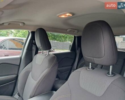 Белый Джип Чероки, объемом двигателя 2.36 л и пробегом 197 тыс. км за 12899 $, фото 36 на Automoto.ua