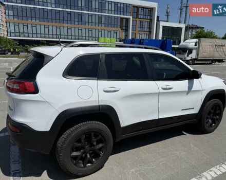 Білий Джип Cherokee, об'ємом двигуна 3.24 л та пробігом 163 тис. км за 15200 $, фото 3 на Automoto.ua