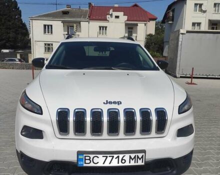 Белый Джип Чероки, объемом двигателя 2.36 л и пробегом 153 тыс. км за 13700 $, фото 10 на Automoto.ua