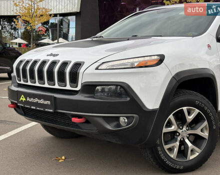 Білий Джип Cherokee, об'ємом двигуна 3.24 л та пробігом 106 тис. км за 17000 $, фото 2 на Automoto.ua