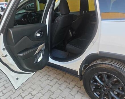 Білий Джип Cherokee, об'ємом двигуна 3.24 л та пробігом 131 тис. км за 13200 $, фото 9 на Automoto.ua