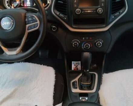 Белый Джип Чероки, объемом двигателя 2.4 л и пробегом 166 тыс. км за 14400 $, фото 9 на Automoto.ua