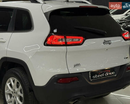 Белый Джип Чероки, объемом двигателя 2.36 л и пробегом 107 тыс. км за 12699 $, фото 13 на Automoto.ua