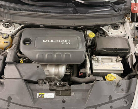 Белый Джип Чероки, объемом двигателя 2.36 л и пробегом 149 тыс. км за 14000 $, фото 13 на Automoto.ua