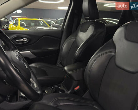 Белый Джип Чероки, объемом двигателя 2.36 л и пробегом 107 тыс. км за 12699 $, фото 16 на Automoto.ua