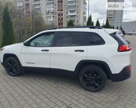 Білий Джип Cherokee, об'ємом двигуна 2.36 л та пробігом 115 тис. км за 14900 $, фото 5 на Automoto.ua