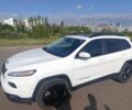 Белый Джип Чероки, объемом двигателя 3.2 л и пробегом 110 тыс. км за 17900 $, фото 1 на Automoto.ua