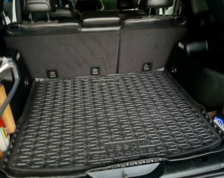 Джип Чероки 2017 в Кропивницком (Кировограде) на Automoto.ua Белый Джип Чероки, объемом двигателя 2.4 л и пробегом 217 тыс. км за 16500 $, фото 10 на Automoto.ua