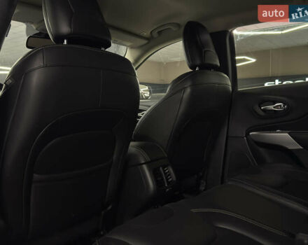 Белый Джип Чероки, объемом двигателя 2.36 л и пробегом 107 тыс. км за 12699 $, фото 20 на Automoto.ua