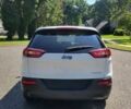 Білий Джип Cherokee, об'ємом двигуна 2.4 л та пробігом 72 тис. км за 2200 $, фото 3 на Automoto.ua