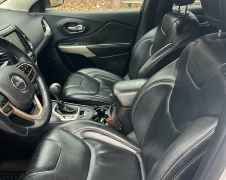 Белый Джип Чероки, объемом двигателя 3.2 л и пробегом 113 тыс. км за 15200 $, фото 8 на Automoto.ua