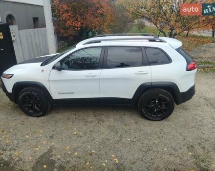 Джип Чероки 2017 в Кропивницком (Кировограде) на Automoto.ua Белый Джип Чероки, объемом двигателя 2.36 л и пробегом 217 тыс. км за 16500 $, фото 12 на Automoto.ua