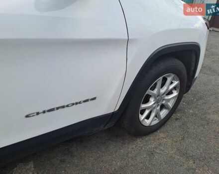 Белый Джип Чероки, объемом двигателя 2.36 л и пробегом 106 тыс. км за 16500 $, фото 8 на Automoto.ua