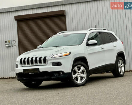 Белый Джип Чероки, объемом двигателя 2.36 л и пробегом 183 тыс. км за 11999 $, фото 2 на Automoto.ua