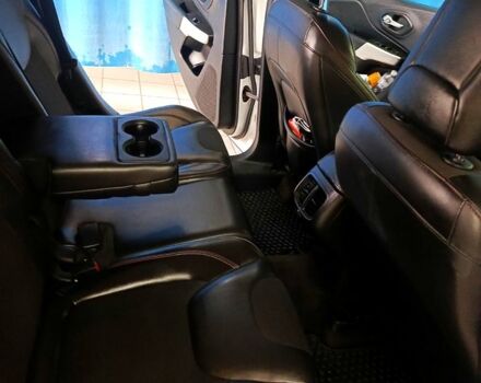 Джип Чероки 2017 в Кропивницком (Кировограде) на Automoto.ua Белый Джип Чероки, объемом двигателя 2.4 л и пробегом 217 тыс. км за 16500 $, фото 11 на Automoto.ua