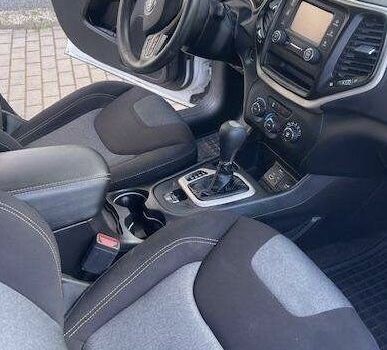 Белый Джип Чероки, объемом двигателя 0 л и пробегом 112 тыс. км за 7800 $, фото 8 на Automoto.ua